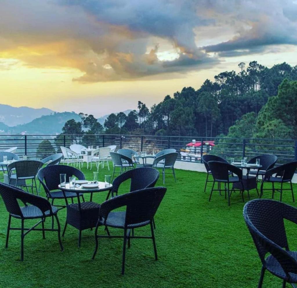 Mountain Height Kasauli Lejlighed Eksteriør billede